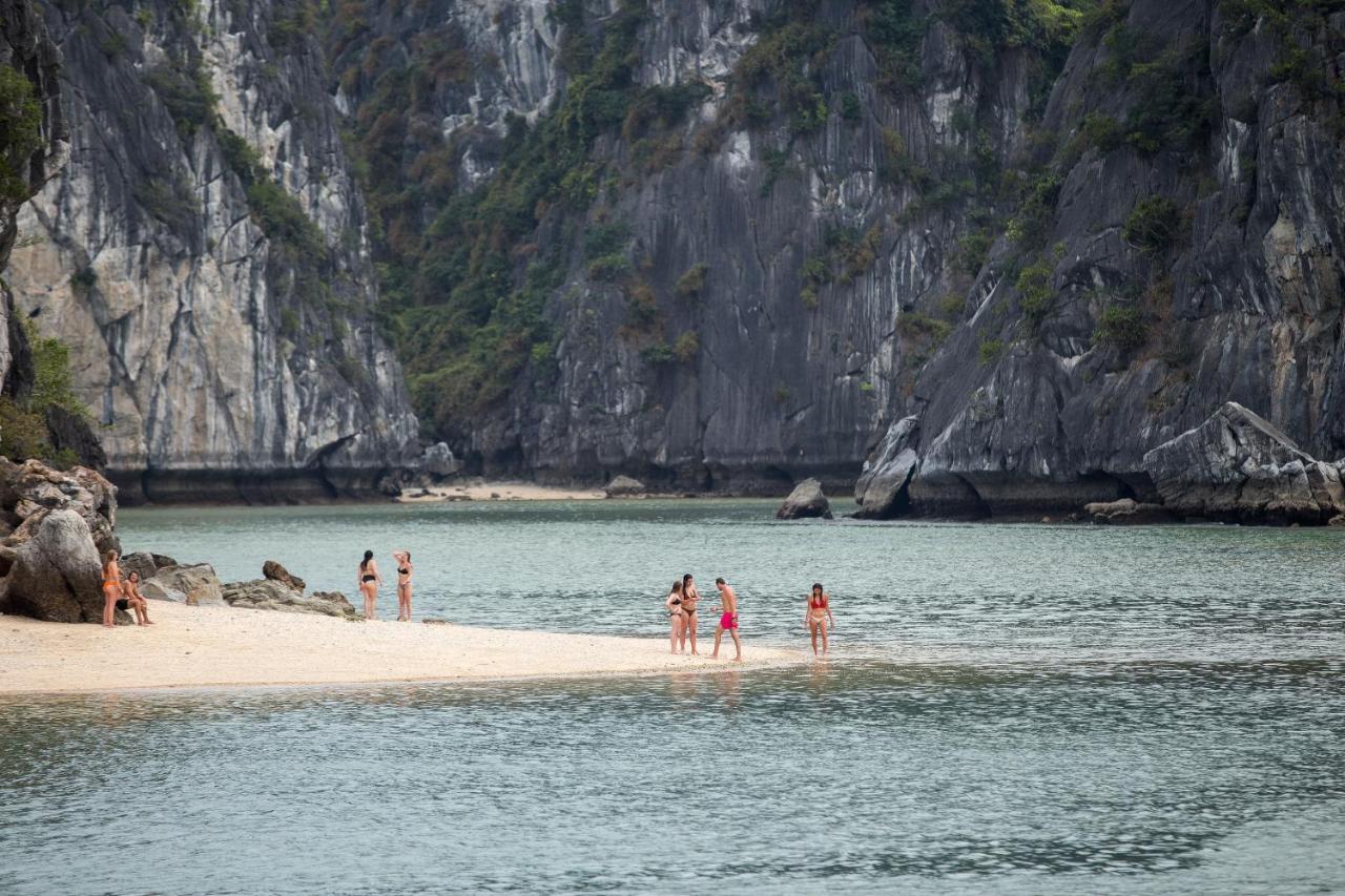 Mon Cheri Cruises Hotel Ha Long Exterior photo