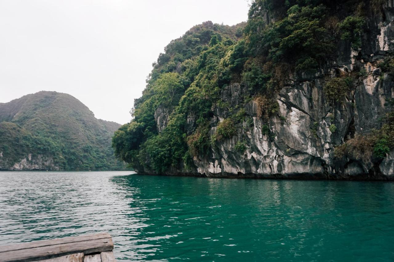 Mon Cheri Cruises Hotel Ha Long Exterior photo