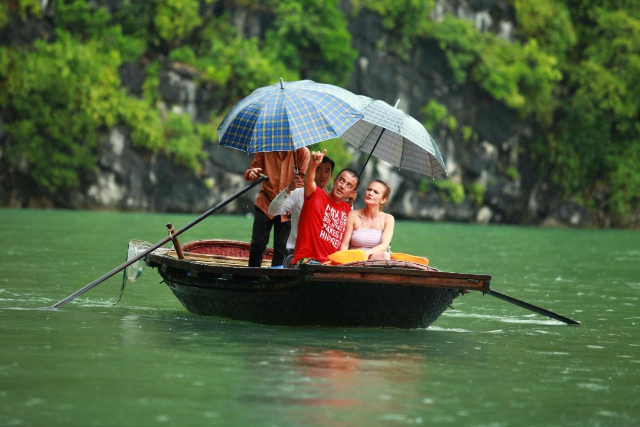 Mon Cheri Cruises Hotel Ha Long Exterior photo